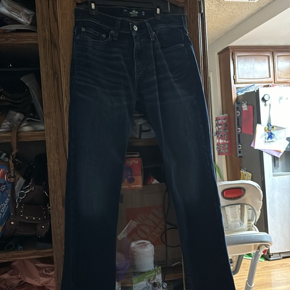 Like new Hollister Jeans size 28 - Picture 4 of 7